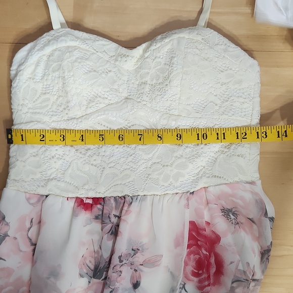 Sun dress - Picture 6 of 7